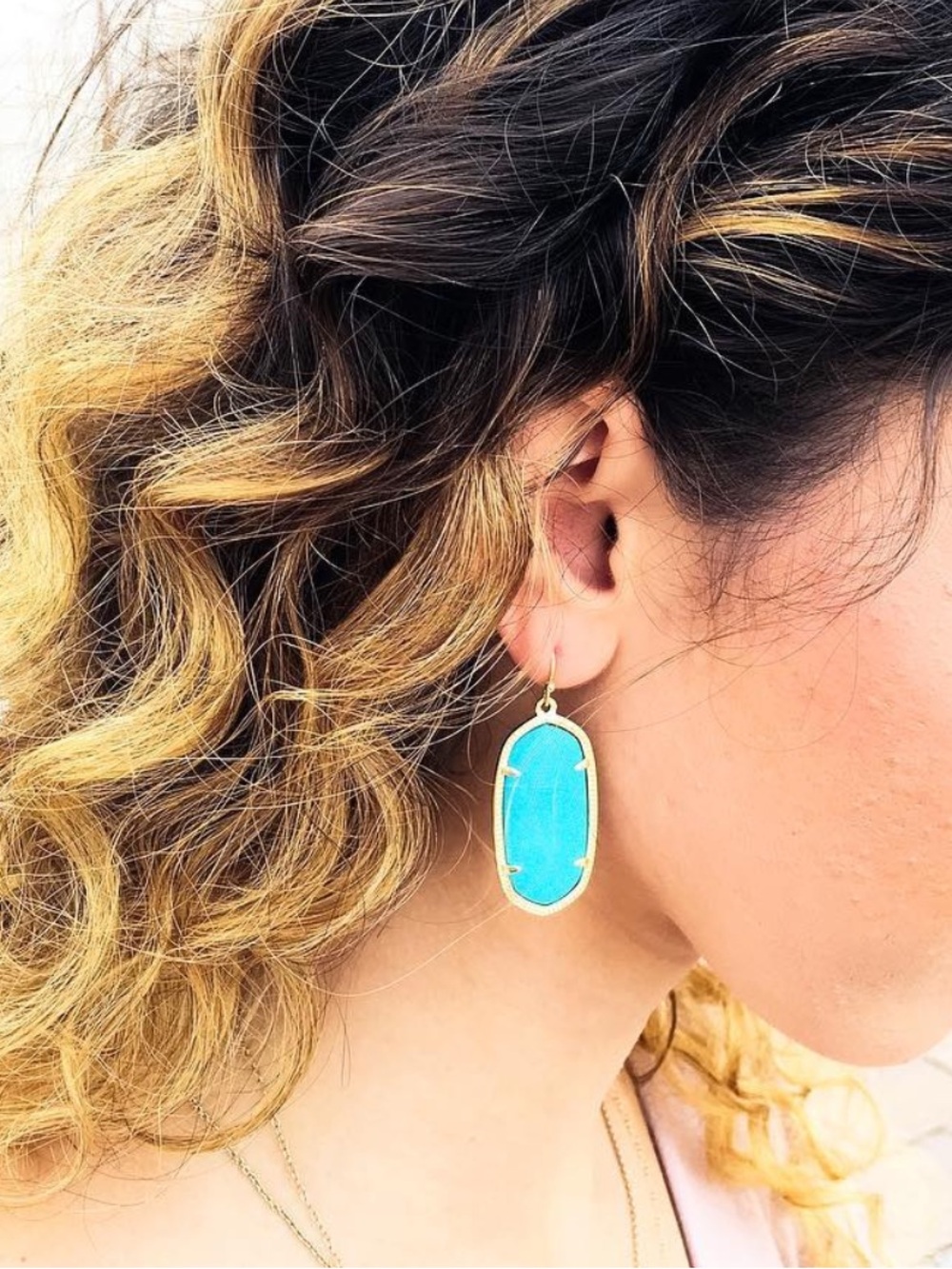 KENDRA SCOTT • Elle Gold Drop Earrings in Turquoise